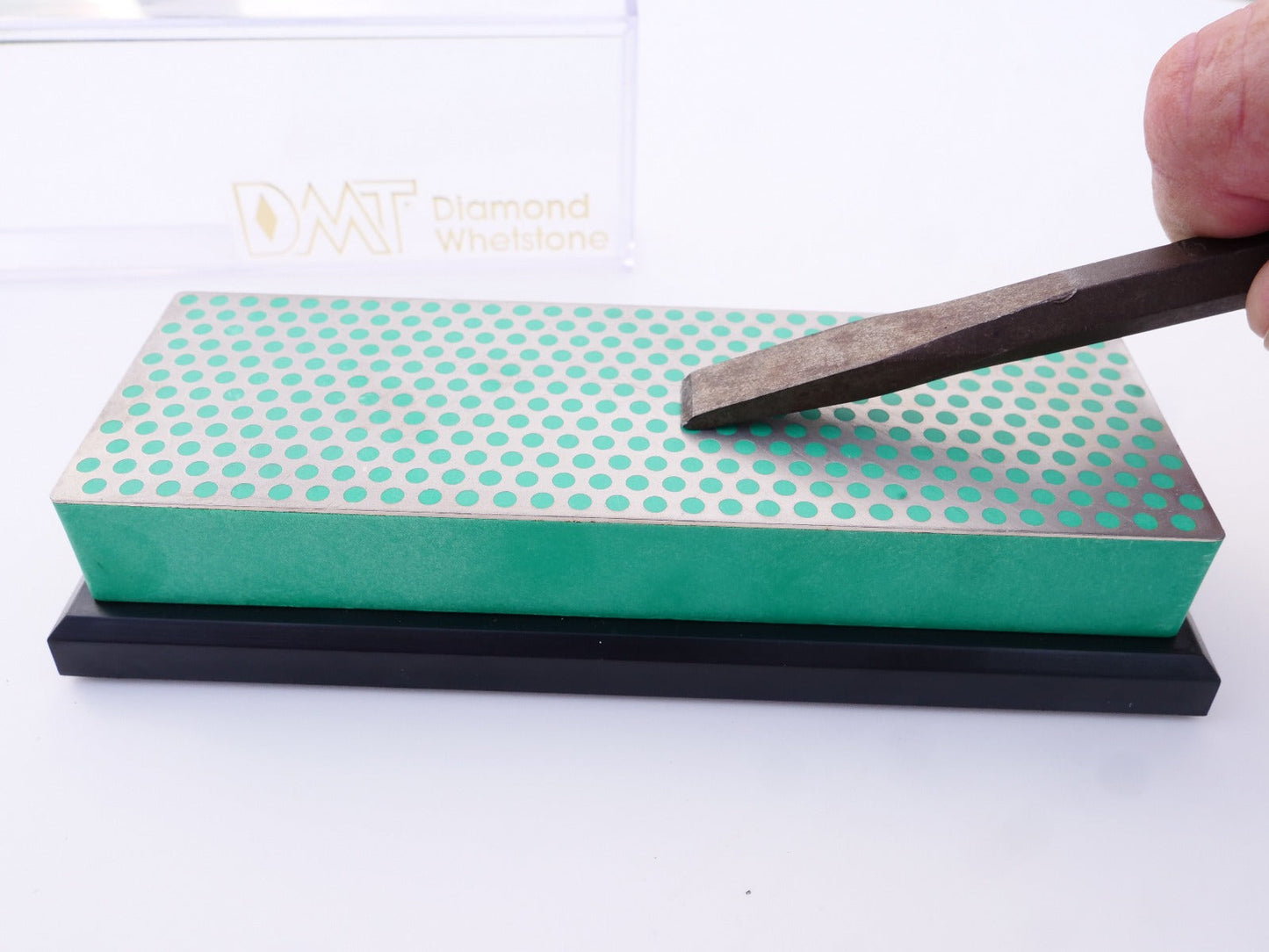 Dmt diamond sharpeners - 6-in. Diamond whetstone™ sharpener coarse with plastic box - the best knife sharpeners made